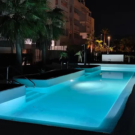 Marina Tropical